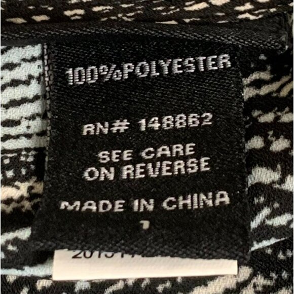 Torrid Women Top Size 1 1X Plus Chevron Sleeveless V Neck Hi Low Hem Pullover - Picture 6 of 7